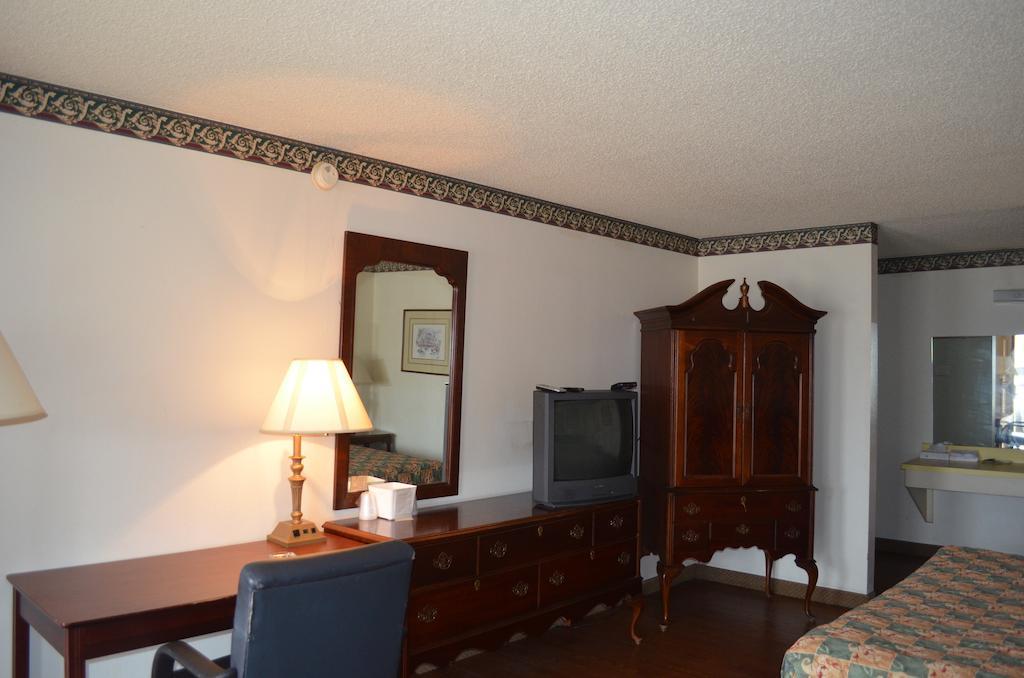 Granbury Inn And Suites Chambre photo